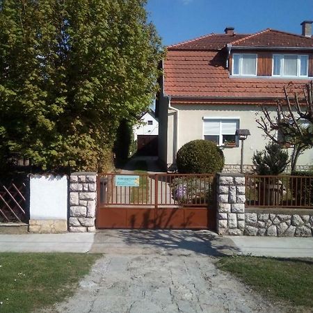 Agnes Apartmanok Harkány Exteriér fotografie